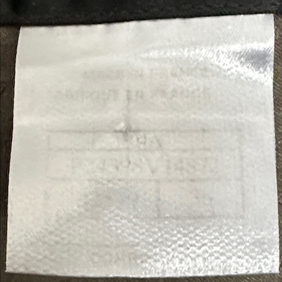 Chanel Black and White Tweed Blazer Size 36 - Picture 3 of 15